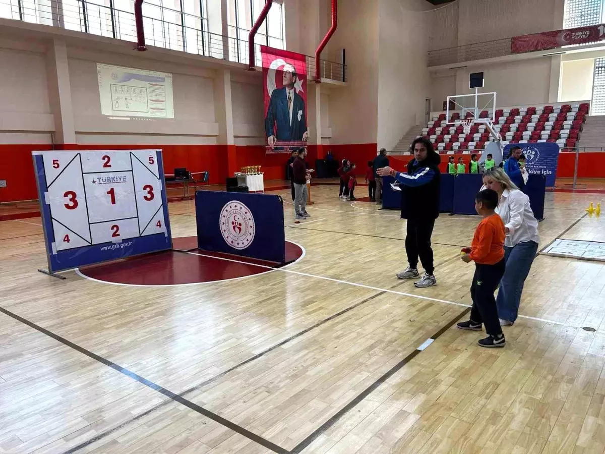 akcakocada-2024-2025-egitim-yili-okul-sporlari-etkinlikleri-duzenlendi-8U4WLexV.jpg