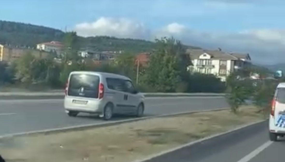 boluda ters seritte tehlikeli yolculuk 7MAiDQqS