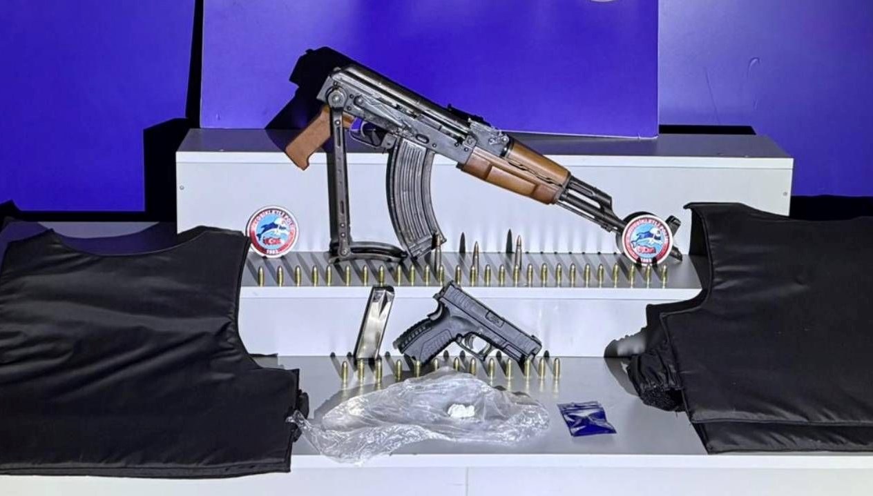 kirmizi bultenle araniyordu uyusturucu operasyonunda yakalandi vLZKAUTd