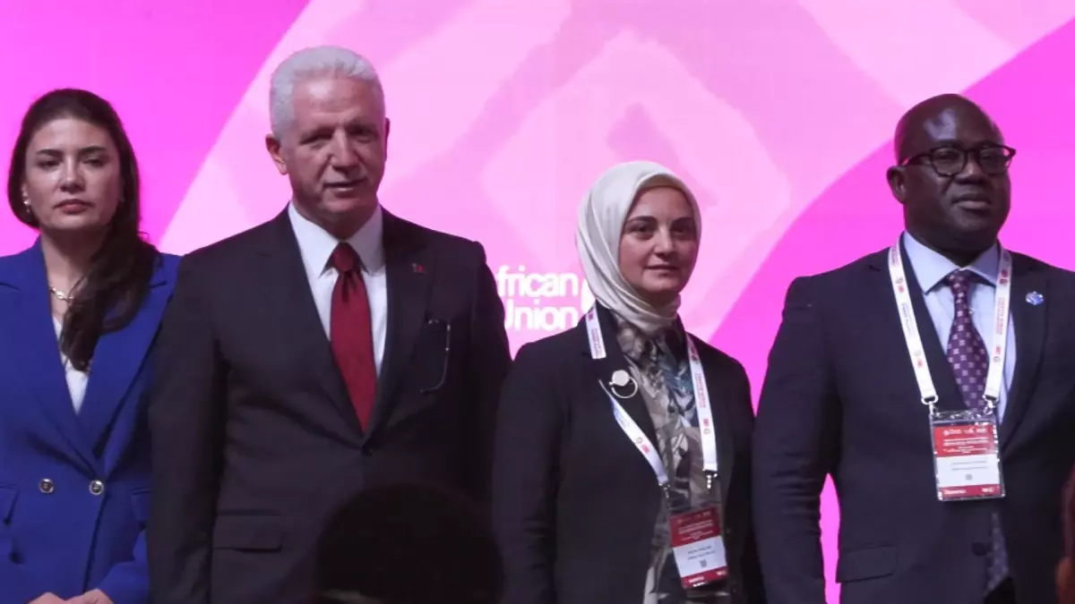 emine erdogan kadinlar ulkelerimizi 21inci yuzyilin parlayan yildizlari haline getirecekler dXmNPmvP.jpg