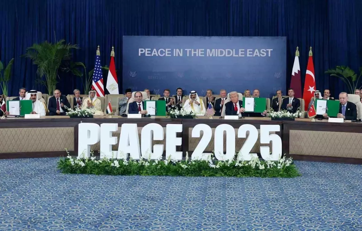 erdogan gazzede kalici ateskes icin zirveye katildi szvuAQ7k.jpg