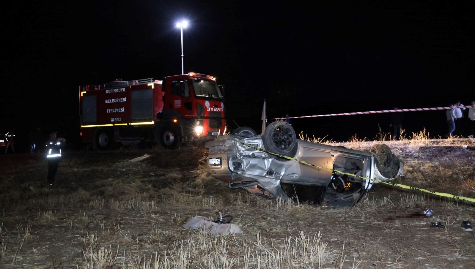 kontrolden cikan otomobil tarlaya uctu 2 olu Naz7C4YB.jpg