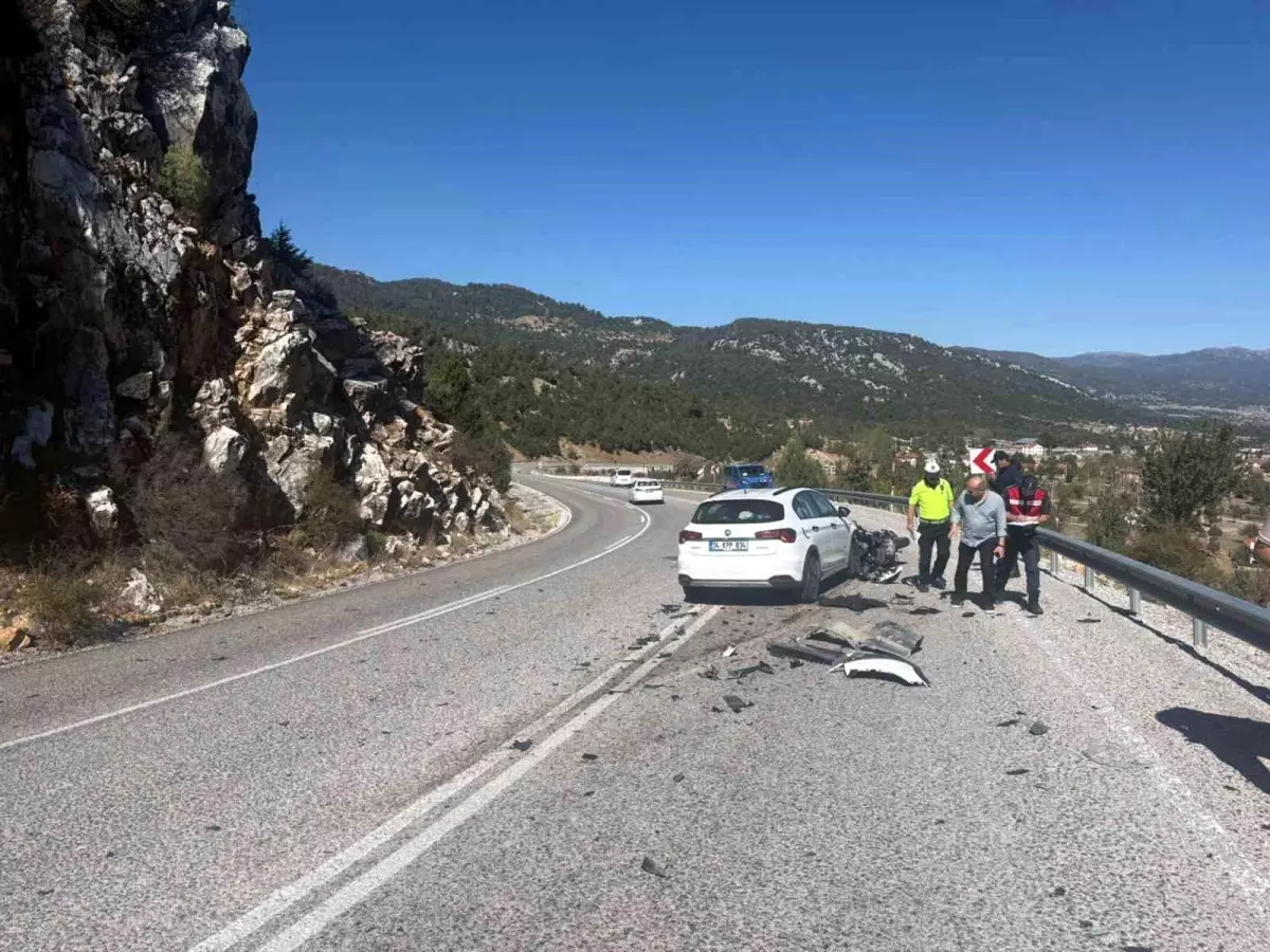 muglada otomobil motosiklet kazasi surucu hayatini kaybetti 9TgihO5l.jpg