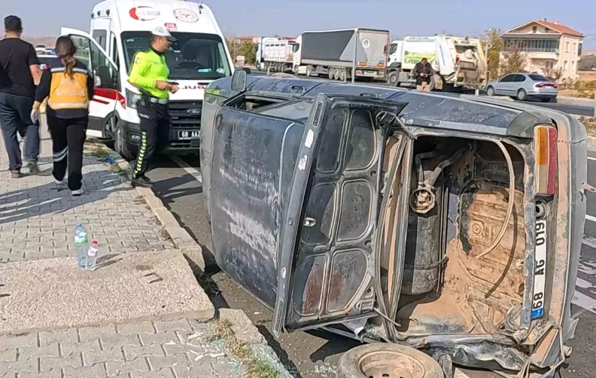 aksarayda tir ile carpisan otomobil devrildi 3 yarali OFxAqwVA.jpg