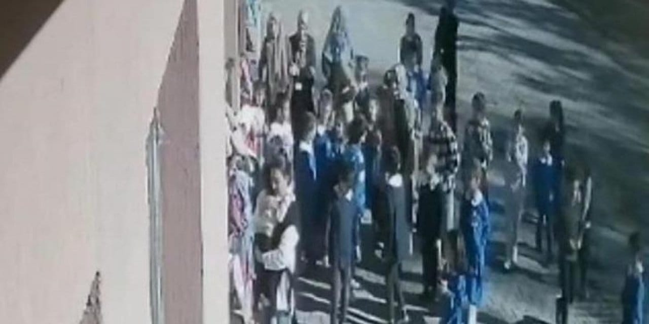 ogretmenlerden 3 yasindaki cocugun hayatini kurtaran hamle twXJVTxG.jpg