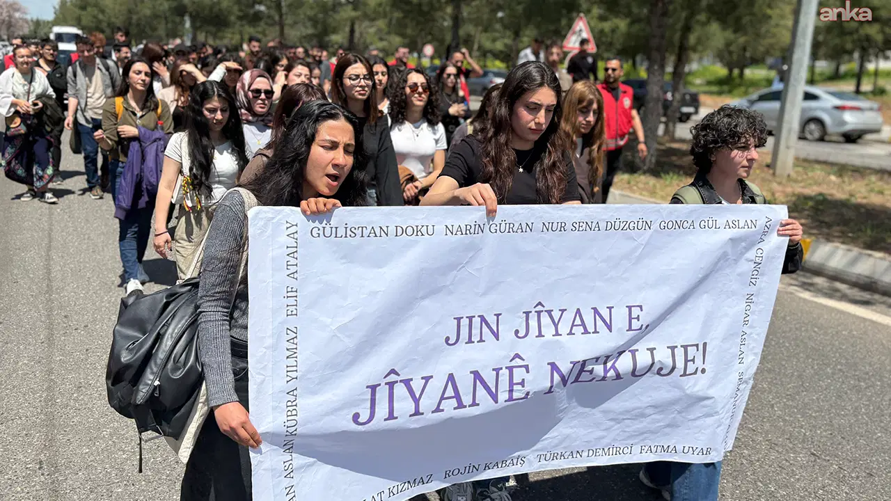 Diyarbakır’da Üniversite Öğrencilerinden Kadın Cinayetlerine Karşı Ses Yükseldi: “Her Şüpheli Ölüm Titizlikle Araştırılmalı”