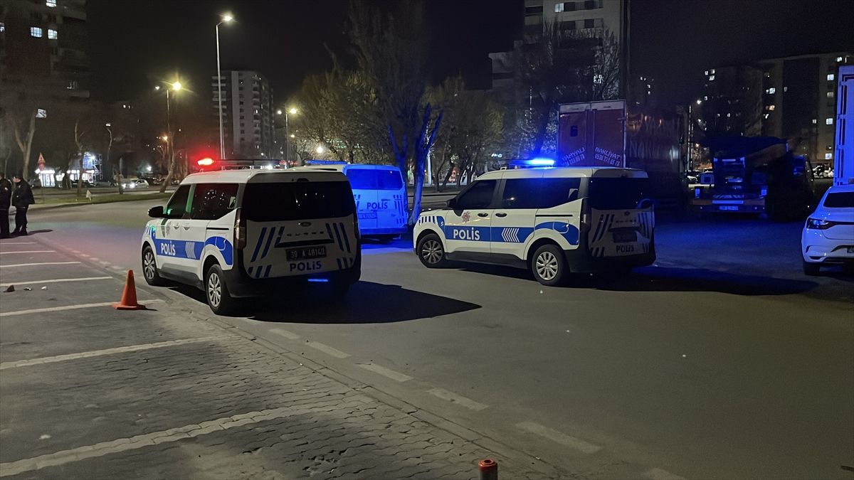 Kayseri’de Gruplar Arasında Kanlı Kavga: 4 Kişi Yaralandı