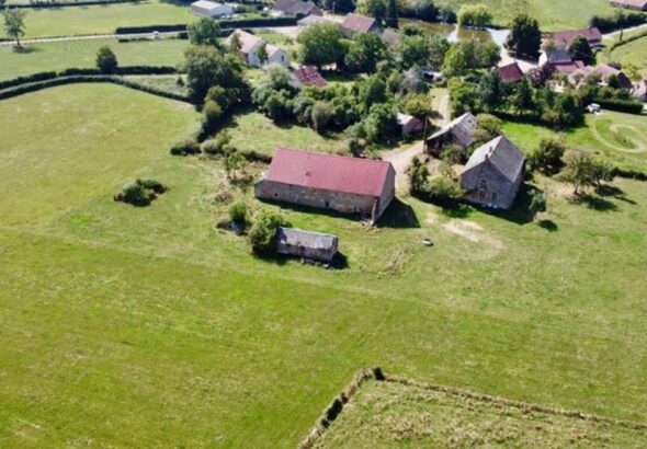 4-milyon-liraya-koy-satin-aldilar-cem-yilmazin-yali-esprisi-gercek-oldu-SzHVYcap