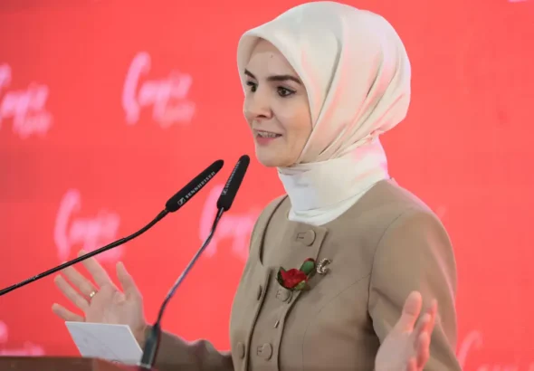 bakan-goktas-ekonomik-krizi-unuttu-boyle-bir-zamanda-evlilik-gencler-icin-guvenli-bir-liman-kHMCPyEr