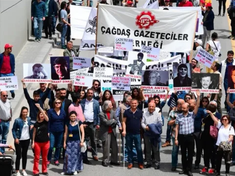 Cumhuriyet de aralarında… ÇGD’den ‘NATO Zirvesi’ tepkisi: ‘Basına yönelik ayrımcı uygulamayı kınıyoruz’