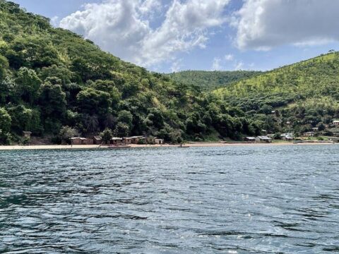 Dünyanın en uzun gölü: Dört ülkeyi birbirine bağlıyor