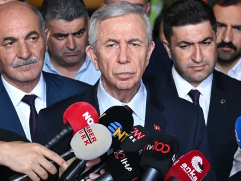 Mansur Yavaş, AKP’ye katılan belediye başkanlarına ilişkin konuştu: ‘Hesabını kendi seçmenlerine verirler’