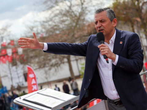 Özgür Özel’den MYK’da net mesaj: Yerimiz halkın yanı